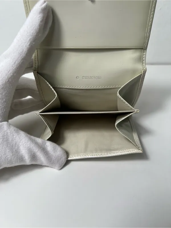 Swarovski Crystal Embellished Lizard Embossed Bifold Leather Wallet - Image 6
