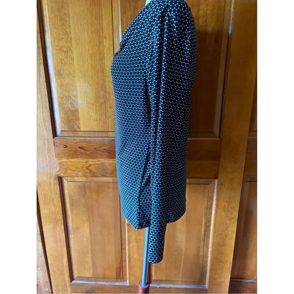 Worthington Geometric Stretch Top Black White Long Sleeve Pullover Meduim - Image 4