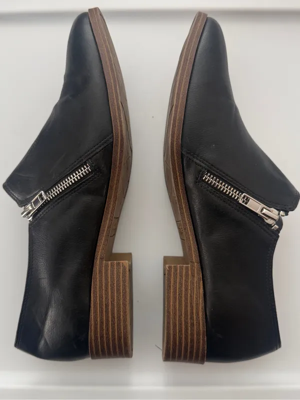 American Eagle Women's Black Leather Side-Zip Low Profile Ankle Shoes 8.5 - Image 4