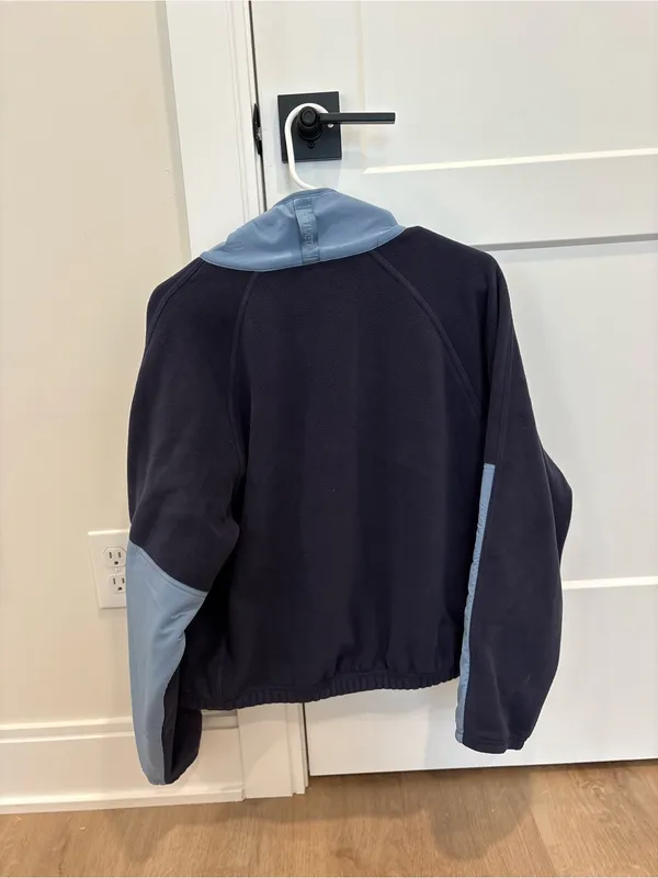 Athleta Navy and Blue Quarter Snap Fleece Size Medium - Image 6
