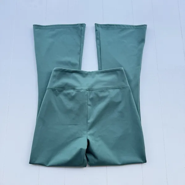 New Day Women’s Medium Green Athletic Bootcut Pull-On Pants - Image 2