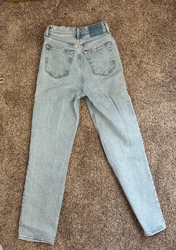 Abercrombie Ultra High-Rise 90s Straight - Image 2