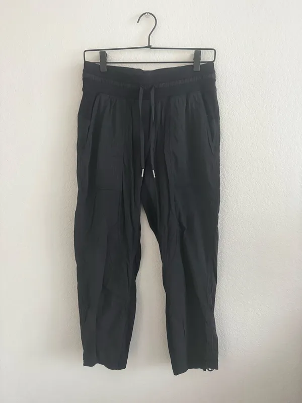 Lululemon Dance Studio Crop *25” 6 Black - Image 2