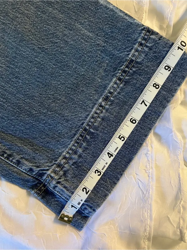 Tommy Hilfiger | wide leg capri jeans, distressed, medium | size 12 - Image 15