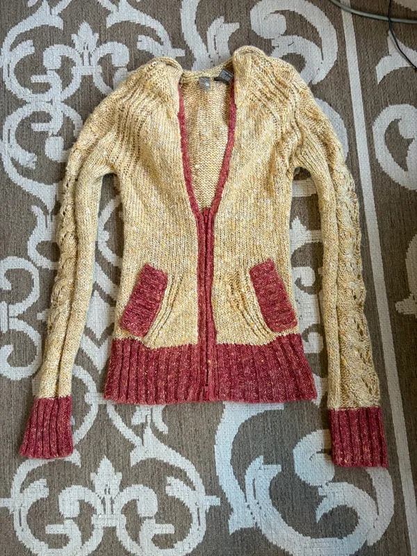 bke zip-up - Image 4