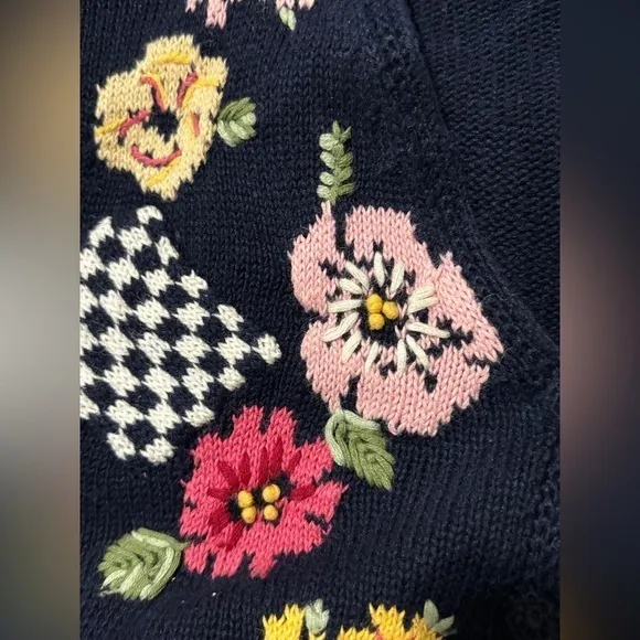 Vintage Floral hand Embroidered Knit‎ Sweater Navy V-Neck Cottagecore 3-D - Image 11