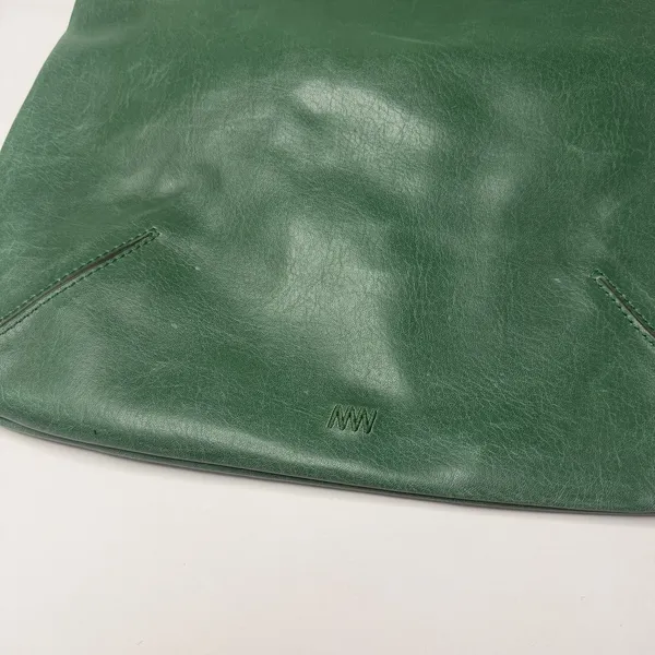Matt & Nat Leia Vintage Shoulder Bag Emerald Green Vegan Leather Silver Clasp - Image 5