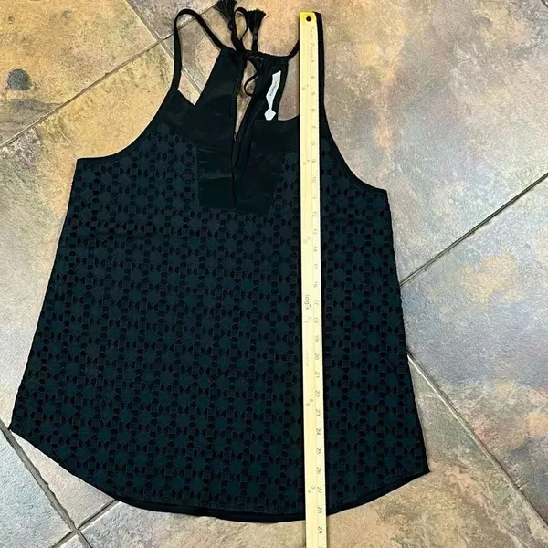 Athleta Black Eyelet Dunes Tank Top Small - Image 5