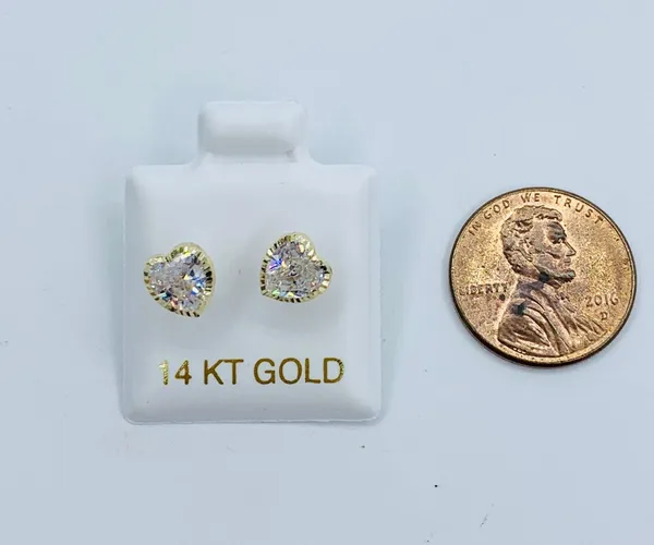 Real 14k Gold Studs Earrings White Heart - Image 4