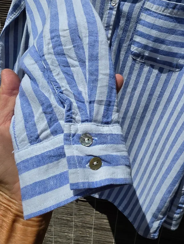Nicole Miller Blue and White Striped Linem Blend Button-Up Shirt Small - Image 5