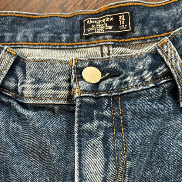 Abercrombie denim shorts - Image 3