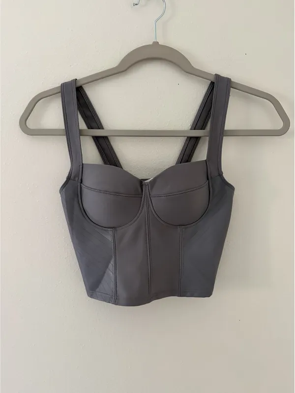 Alo Yoga Airlift Winter Warm Mob Wife Faux Leather Cropped Supermoto Tank small - Image 8