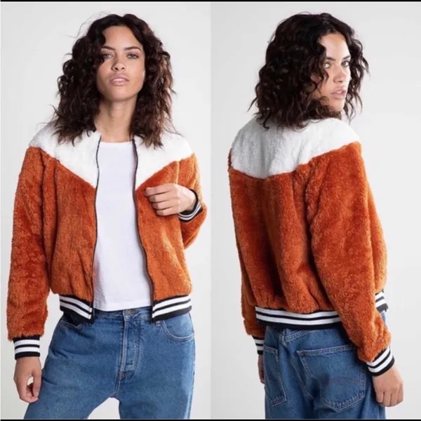 Nike Fuzzy Bomber Sweater - Image 6