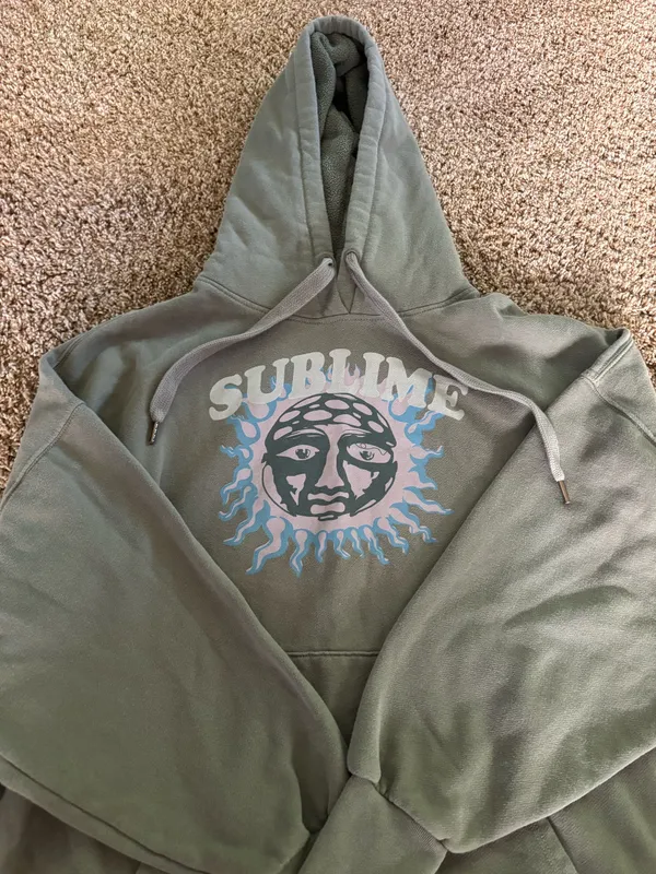 American Eagle Sweatshirt - Image 2