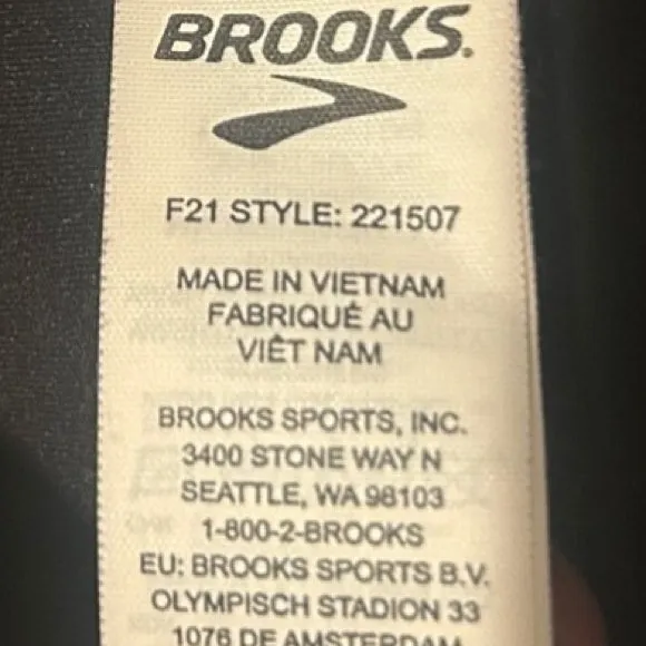 Brooks Women's Shield Hybrid Vest Black Size Small 221507 - Image 5