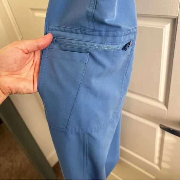 FIGS Blue Scrub Pants Small - Image 8