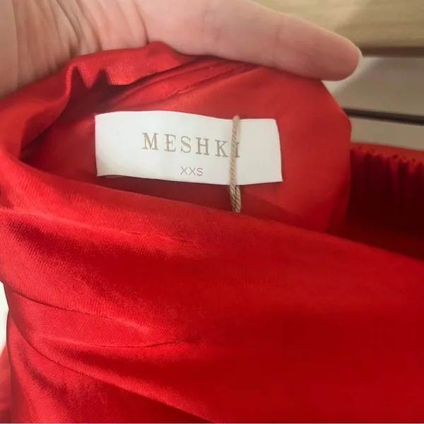 NWT Meshki Vee Off Shoulder Satin Midi Dress Red XXS - Image 5