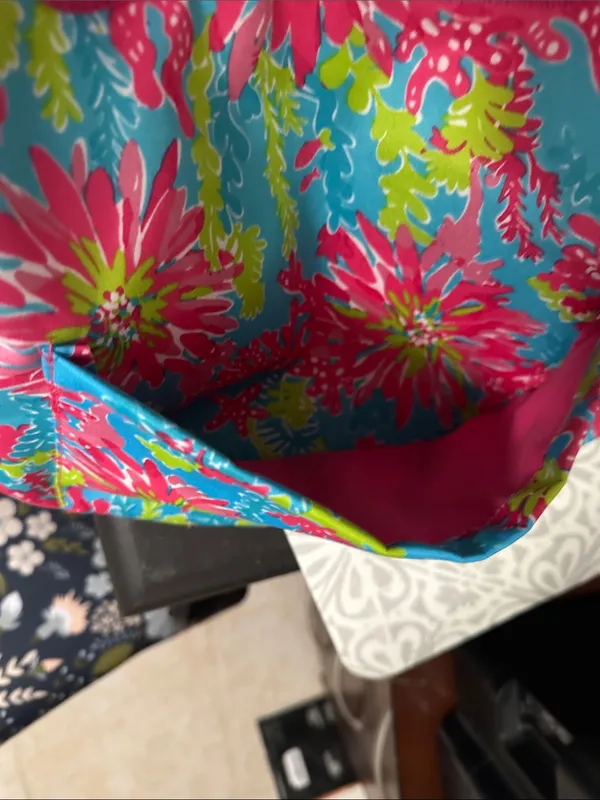 Lilly Pulitzer Large Turquoise Pink Floral Neoprene Tote - Image 4