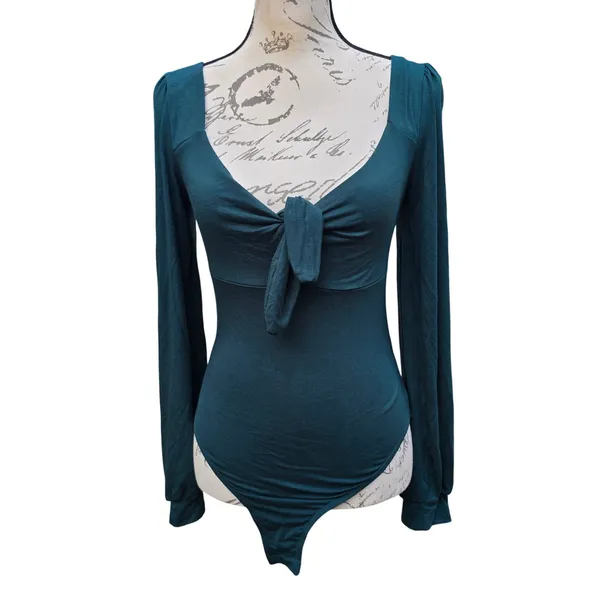 Lulus NWT 39R Forest Green Sweetheart Tie Front Long Bishop Sleeve‎ Bodysuit M - Image 2