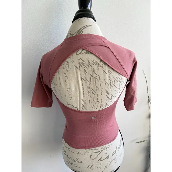 NWT‎ lululemon Swiftly Tech Short Sleeve 2.0* Train- Size 4 CHRT Cherry Tint - Image 2