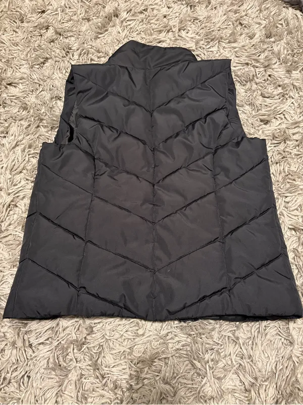 Aeropostale Black Quilted Sleeveless Puffer Vest - Image 4
