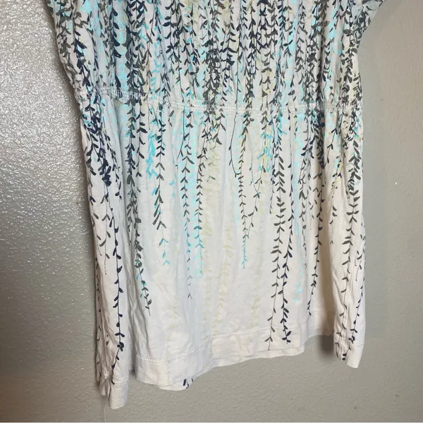 Calvin Klein‎ Jeans White Top with Aqua & Navy Vine Print Earthy summer casual M - Image 8