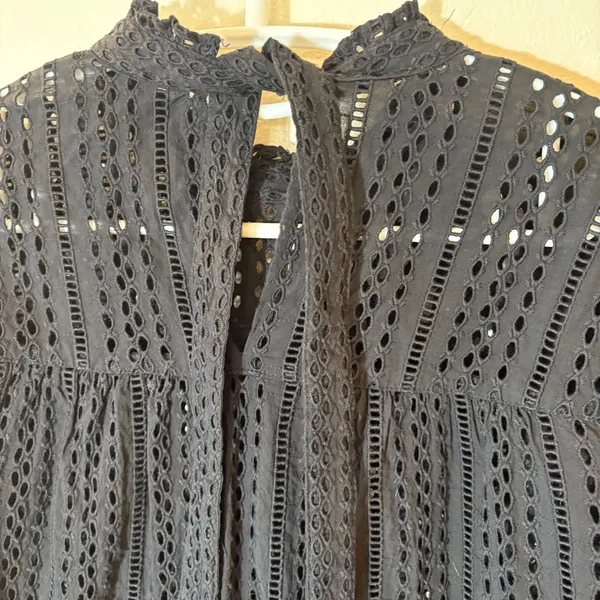 Madewell Eyelet‎ Mockneck Ruffle Top Size Small - Image 5