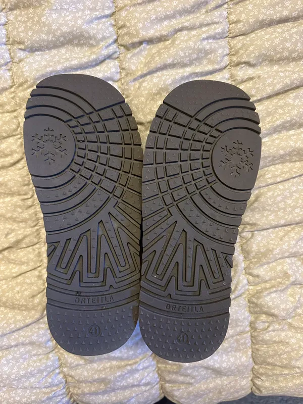 Amazon Gray Slippers - Image 4