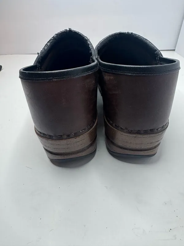 Dansko Brown Leather Professional Clogs Women's Size EU40 - Image 5