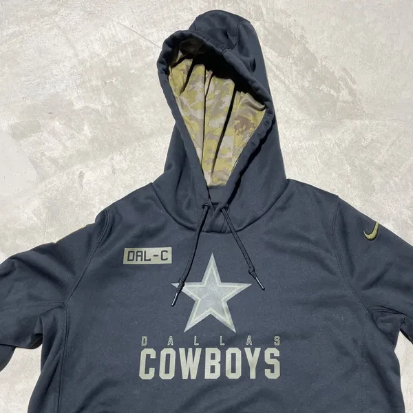 Nike Dallas Cowboys Hoodie Women's SZ L Black Green Camo Salute Service On Field - Image 2