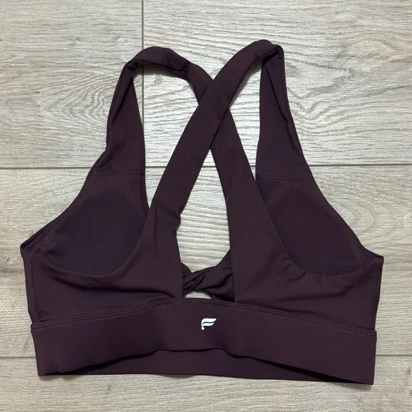 Fabletics Plum Purple Twist Front Cross Back Sports Bra Womens Medium - Image 4