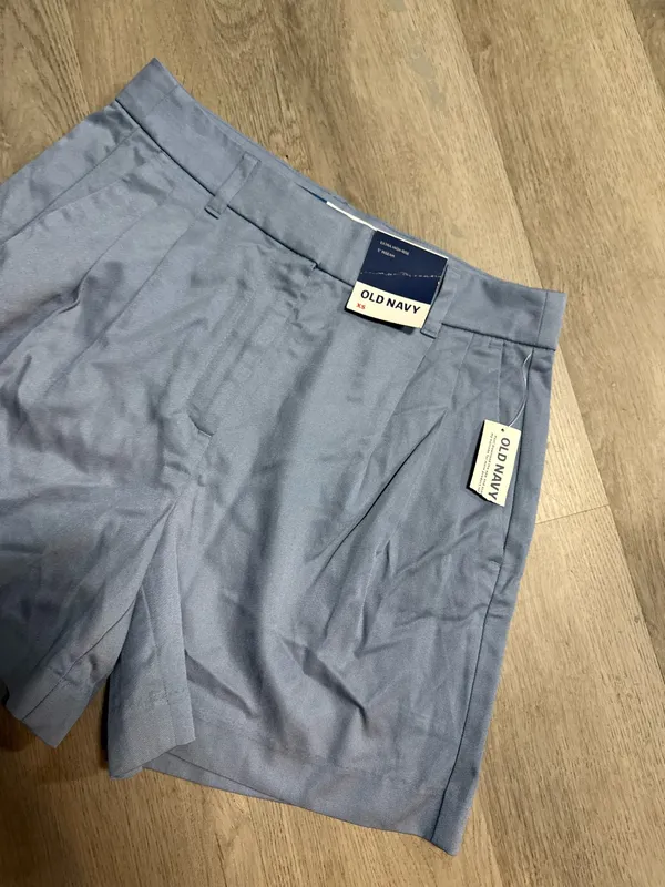 Old navy extra high rise shorts - Image 4