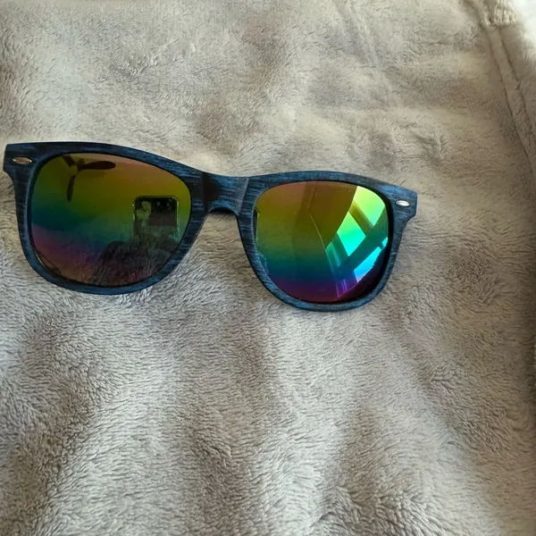 Rainbow Lens Sunglasses Blue - Image 2