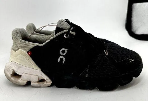 ON Cloudflyer 4 Road Running Shoes CloudTec Athletic Lace Up Black White 8 - Image 3