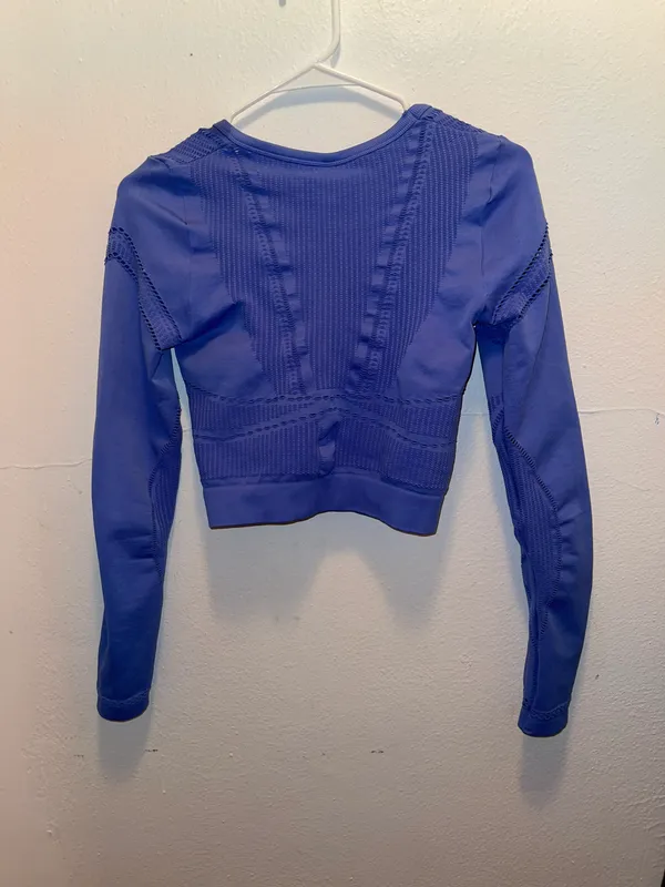 Fabletics NWT blue Longsleeve Workout Shirt - Image 4