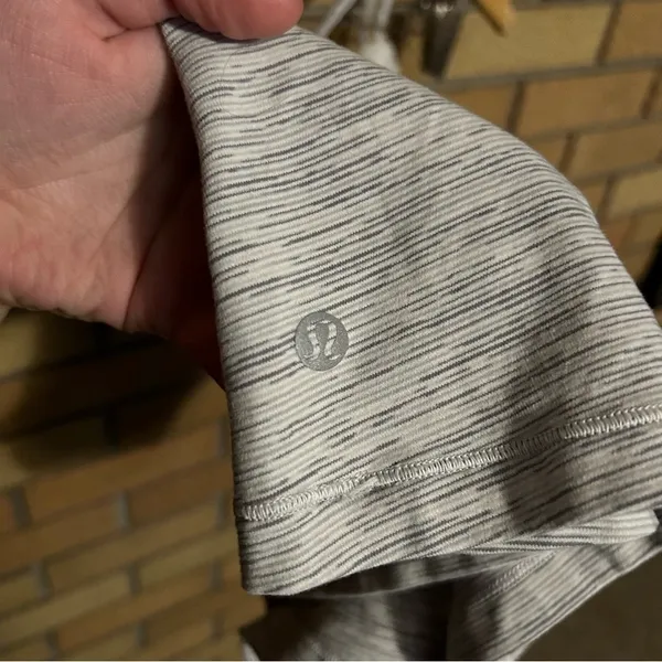 Lululemon Create Your Calm Tank Wee Are From Space Nimbus Battleship Size 4 - Image 5