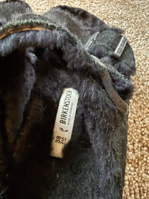 Arizona Birkenstock Shearling Sandals Women’s black - Image 3