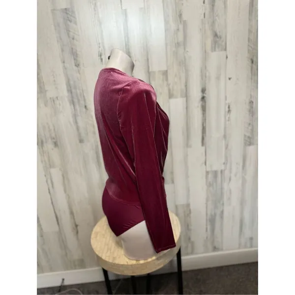 And now this velvet bodysuit - Image 8