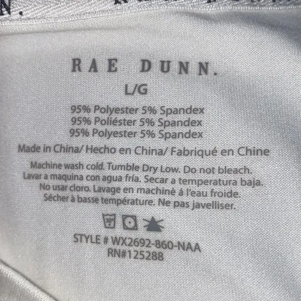 ✨ Rae Dunn Women's Large Rare Cropped Gym T-Shirt With Pocket. ✨ - Image 7