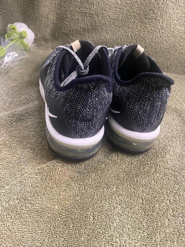 Women's NIKE AIR MAX Sequent 3 Running Shoe Black/Grey Sizes 11 - Image 3