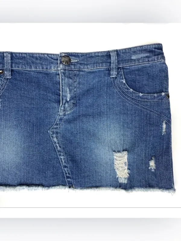 🌸Y2K Hang Ten Blue Distressed Denim Mini Skirt Frayed Hem Logo Button Size 5 - Image 3