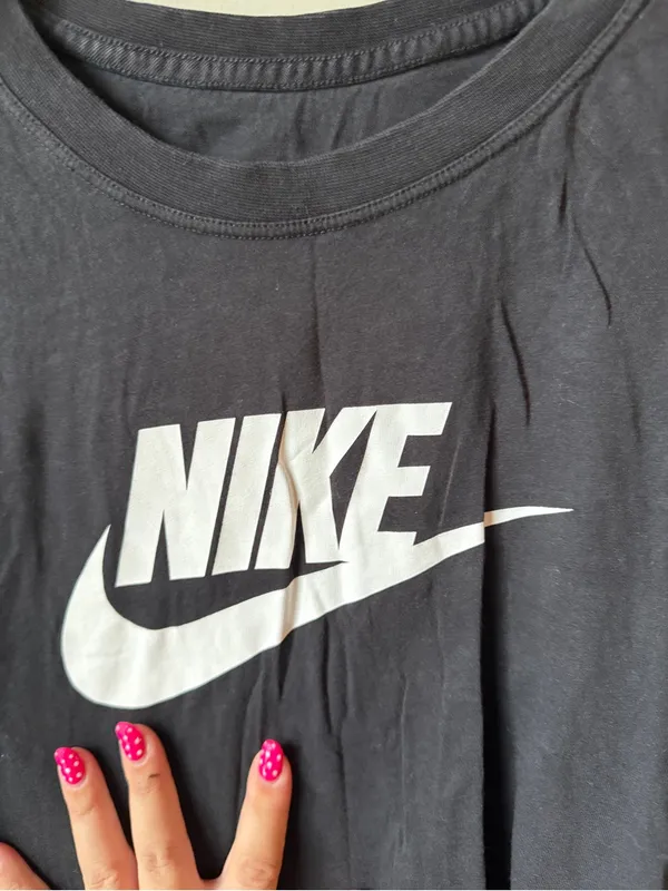 Nike Black Cropped Logo T-Shirt Loose Fit Athletic Streetwear - Image 3