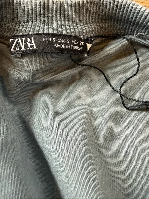 Zara Washed Slate Cropped Sweatshirt in Gray Small - Image 3