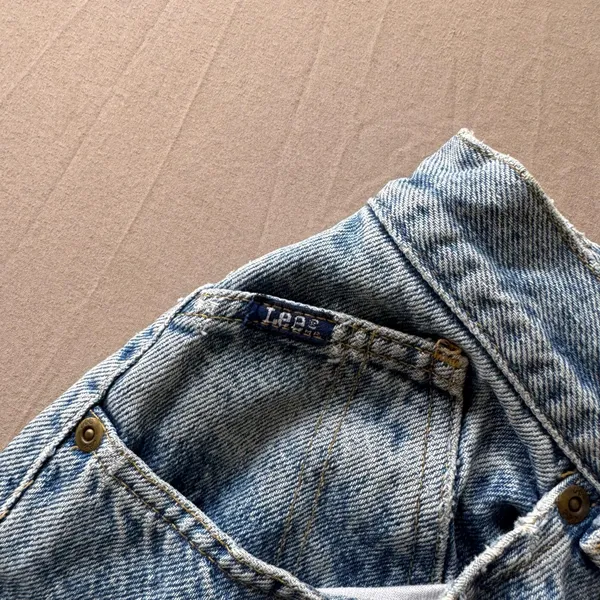 Vintage 90s Lee Slim Straight Fit Jeans - Image 7