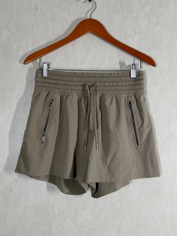 Athleta Women’s Camden Shorts 5” Lightweight Outdoor in Tan Khaki 6 - Image 4