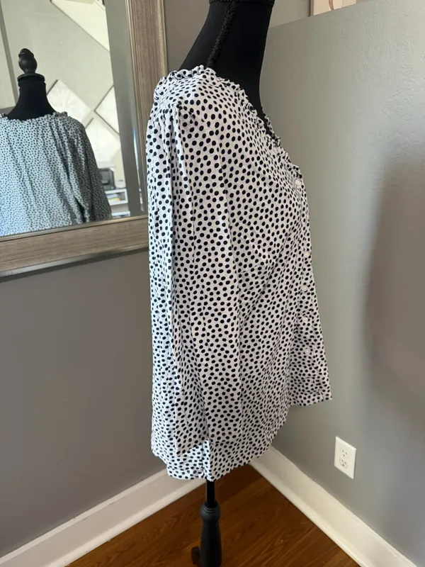 Boden x Anthropologie Polka Dot Ruffle Trim Cottagecore buttoned v-neck 20/22R. - Image 5