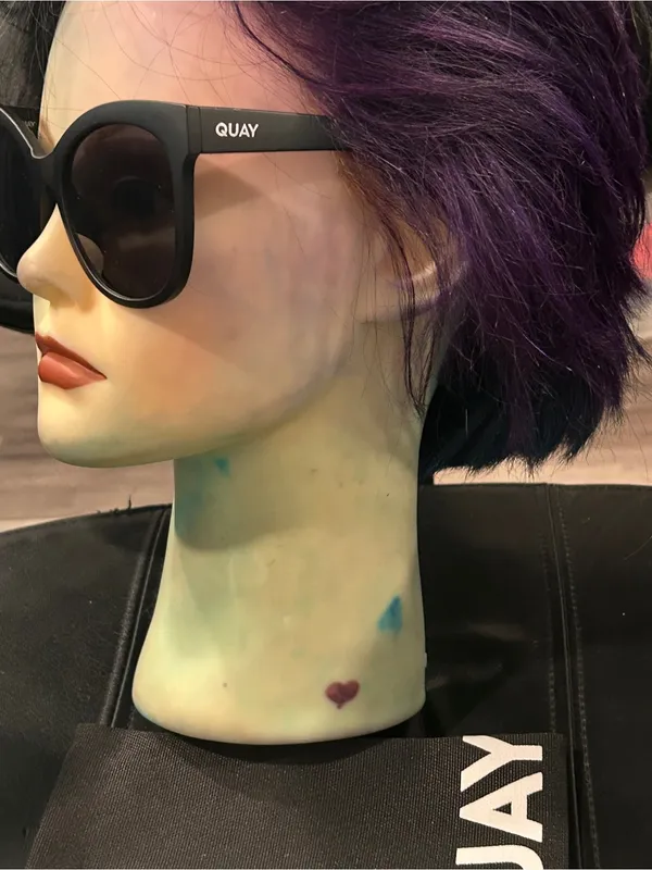 Quay Australia It’s My Way Matte Black Cat-Eye Sunglasses with Dark Lenses - Image 4
