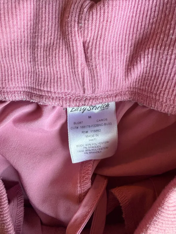 Easy stretch pink scrub set Size M/L - Image 3