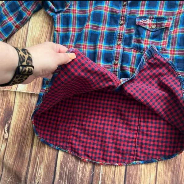 Hollister Womens Long Sleeve Button Down Plaid Shirt Size Small - Image 9