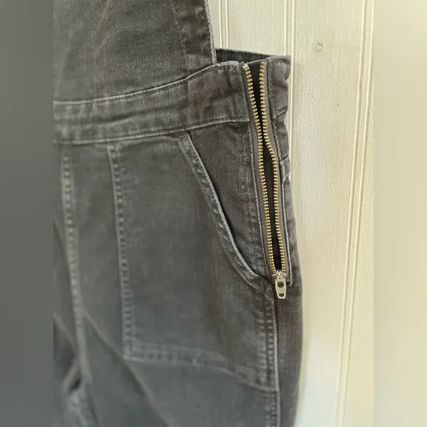MADEWELL Skinny Overalls in Lunar Wash Black Denim Raw Hem Size L - Image 9